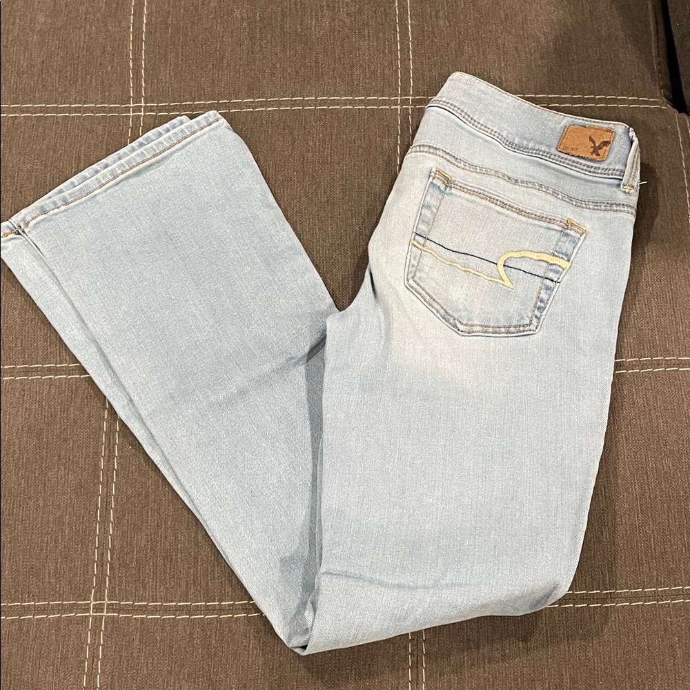American Eagle women’s Jeans